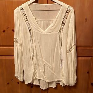Women’s White V Neck Beachy Top